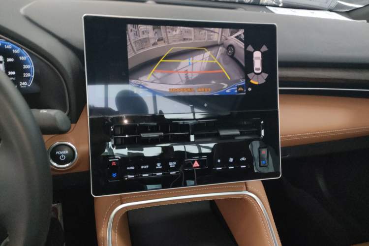 Used Toyota Avalon 2024 Dual-Motor 2.0L Luxury Edition