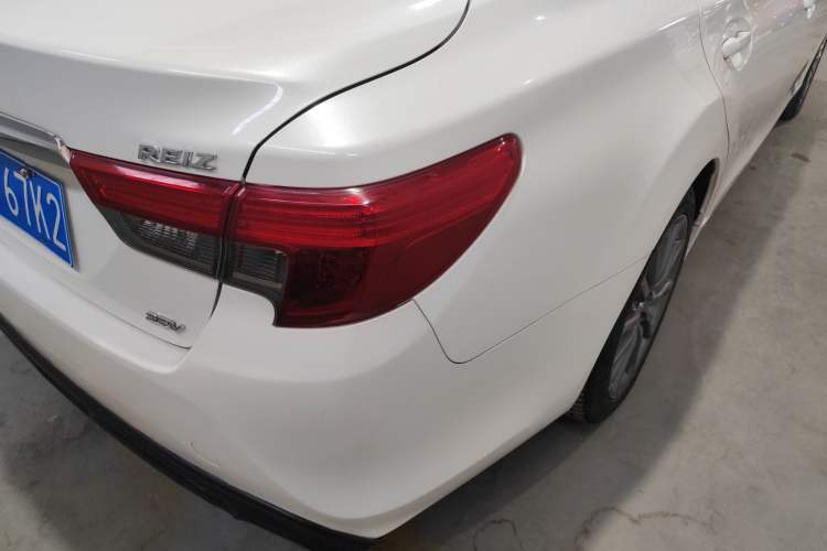 Used Toyota Reiz 2013 2.5V Elite Edition Right Rear Taillight