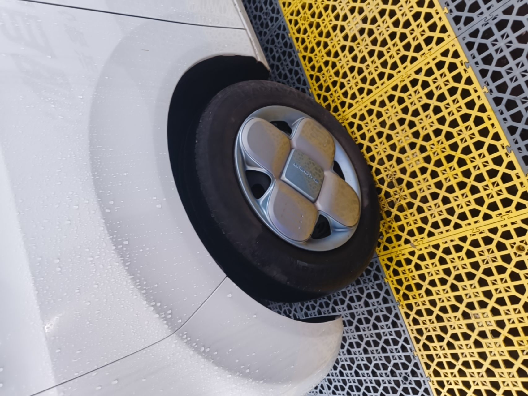 Geely Galaxy Panda 2023 Panda Mini 200km Little Yellow Duck Limited Edition — Happy as Can Be — снимка 10