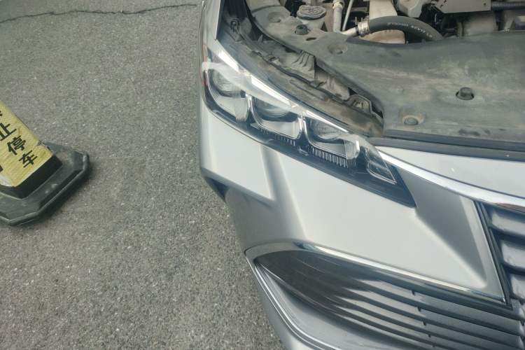 Used Toyota Avalon 2019 Dual-Engine 2.5L XLE Prestige Version China V Standard