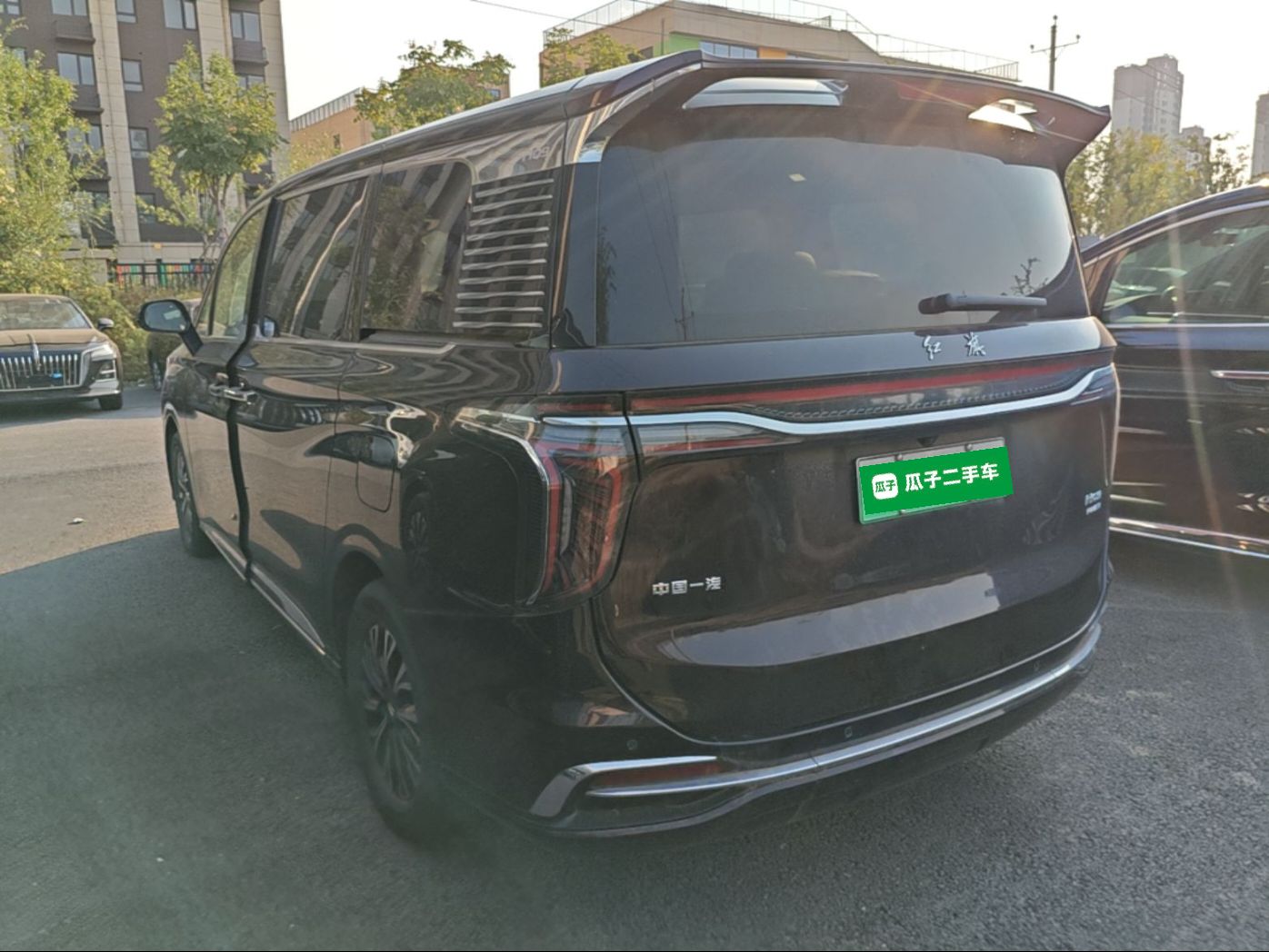 Hongqi HQ9 PHEV 2024 2.0T Four-Wheel Drive Business Edition — снимка 4