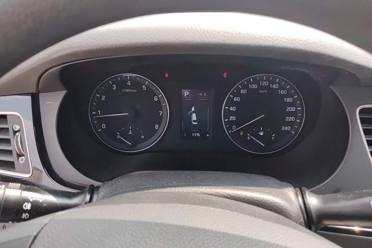 Used Hyundai Mistra 2016 1.8L Automatic Smart GLS Instrument Cluster