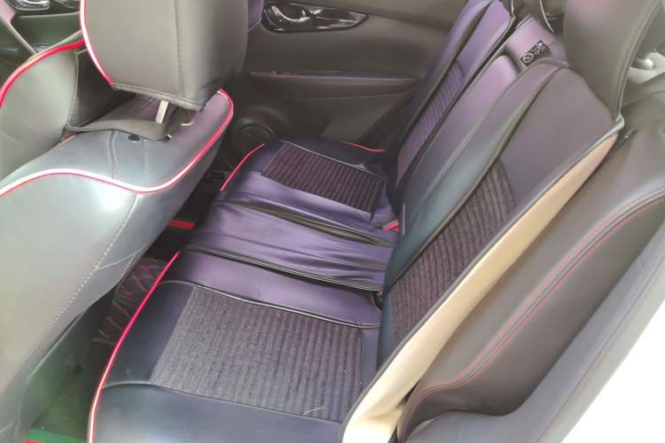 Used Nissan Qashqai 2017 2.0L CVT Smart Enjoyment Version China V Standard Left Rear Seat