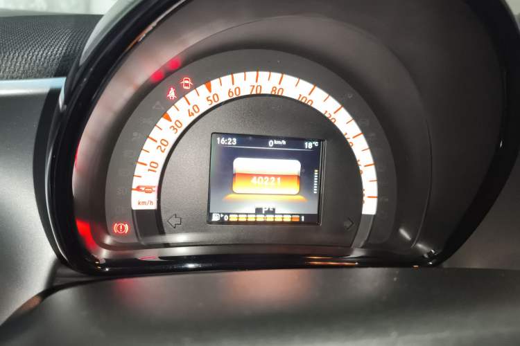 Used smart fortwo 2015 1.0L 52 kW Hardtop Passion Edition
