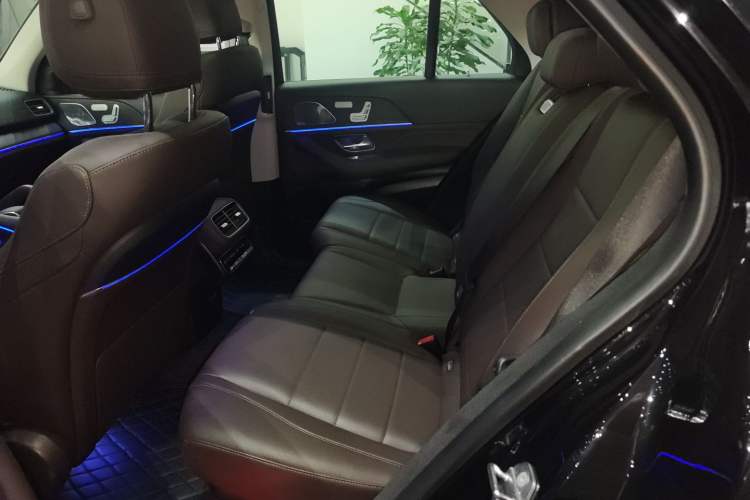 Used Mercedes-Benz GLE 2021 GLE 450 4MATIC Luxury Model Left Rear Seat