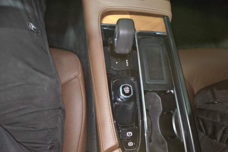 Used Volvo S90 2022 B5 Zhiyi Luxury Edition
