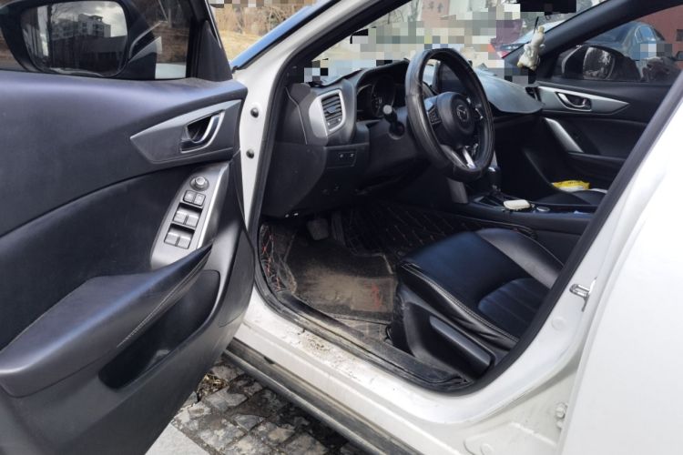 Used Mazda CX-4 2018 2.0L Automatic Two-Wheel Drive Blue Sky Dynamic Version China V Standard Driver Seat