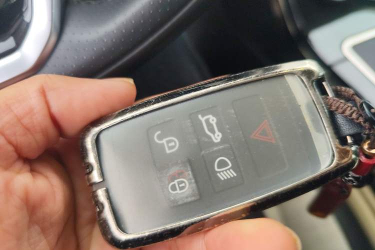 Used Land Rover Range Rover Evoque 2021 Range Rover Velar L 249PS R-Dynamic First Edition