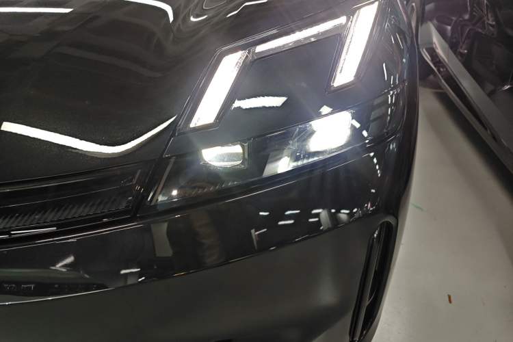 Used Lynk & Co 08 EM-P 2023 245km Ultra-Long Range Halo Left Front Headlight