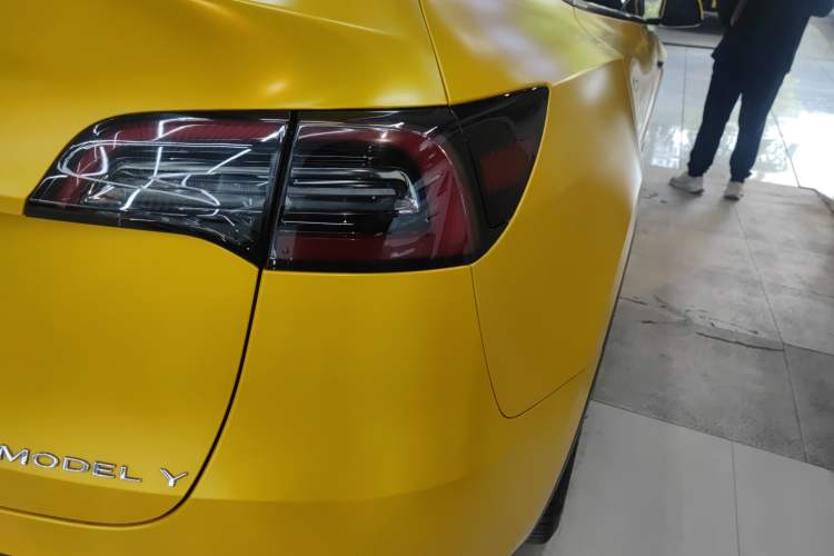 Used Tesla Model Y 2021 Long-Range All-Wheel-Drive Version