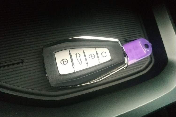 Used Geely Auto Haoyue L 2025 2.0T DCT Luxury Edition Vehicle Key
