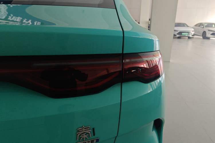 Used BYD Qin L 2025 EV 545KM Beyond Version Right Rear Taillight