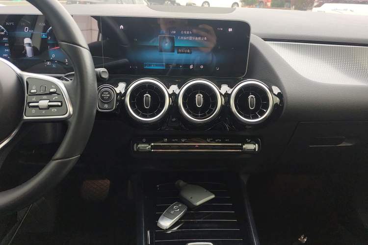 Used Mercedes-Benz B-Class 2020 B 200 Fashion Model Audio And AC Panel