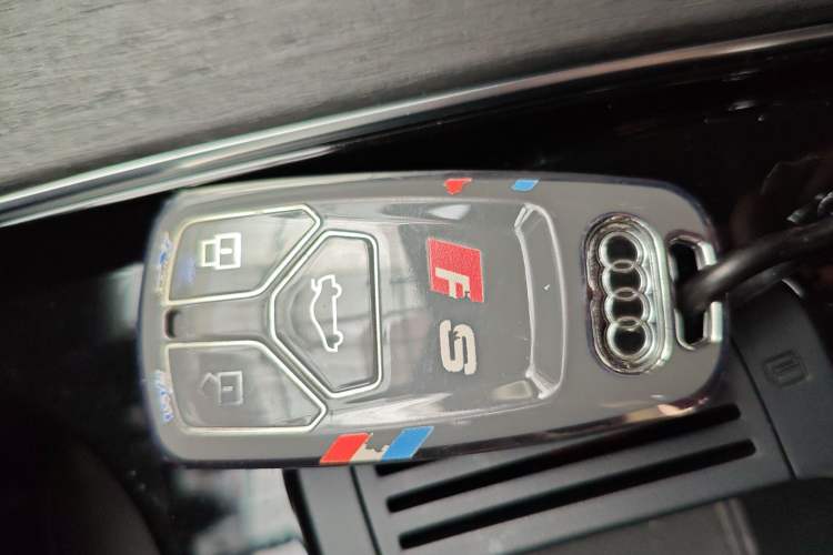 Used Audi A4L 2024 40 TFSI Luxury Dynamic Edition Vehicle Key