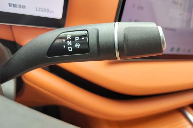 Used Wey Lanshan 2025 Four-Wheel Drive Max Gear Lever