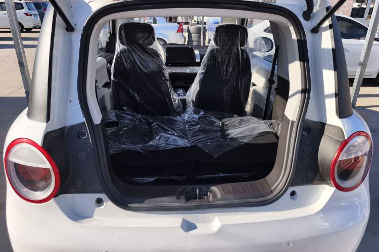 Used CHANGAN NEVO Lumin 2026 Model Treasure Edition 205km Passionate Beige Ningde