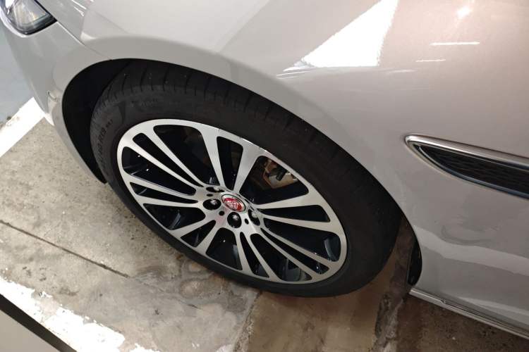 Used Jaguar XFL 2023 XFL 2.0T P250 Two-Wheel-Drive Luxury Deluxe Edition
