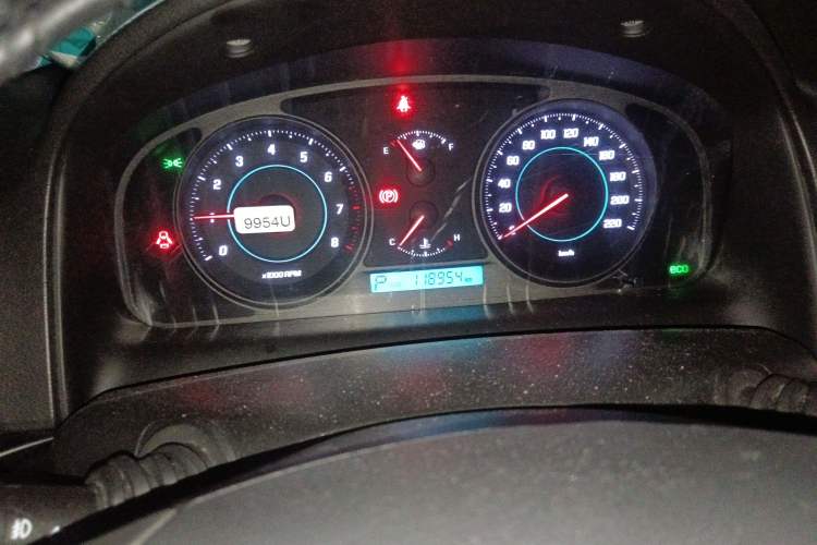 Used Chevrolet Captiva 2012 2.4L 4x4 Flagship Edition 7 Seats
