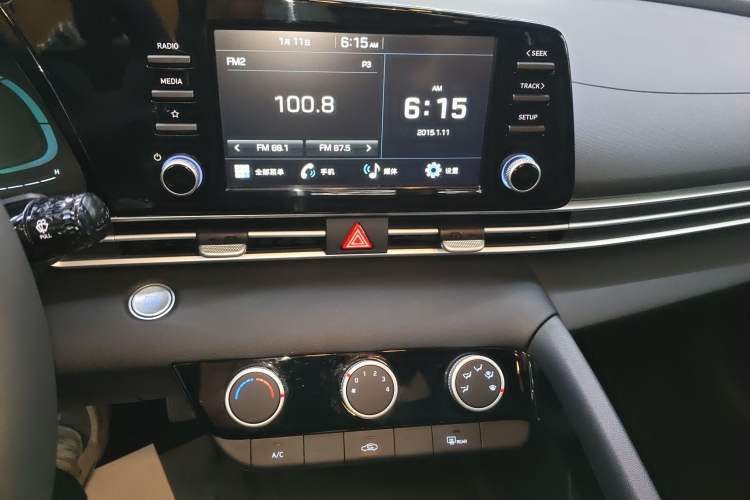 Used Hyundai Elantra 2023 1.5L CVT GLX Elite Edition Audio And AC Panel