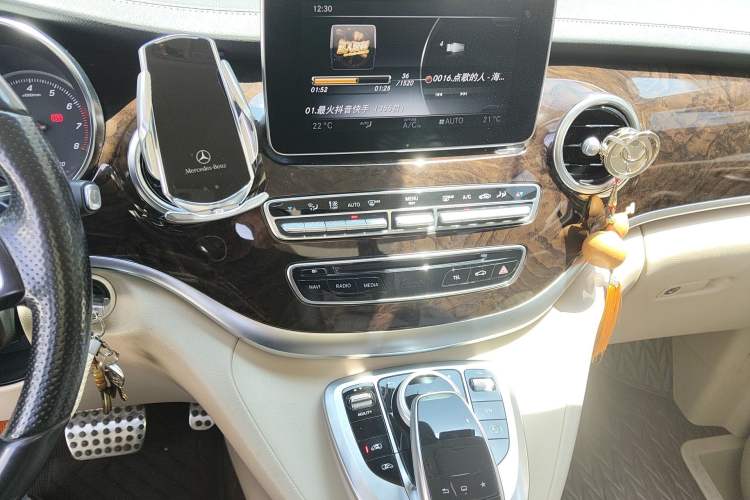 Used Mercedes-Benz V-Class 2016 V 260 L Prestige Extended Edition
