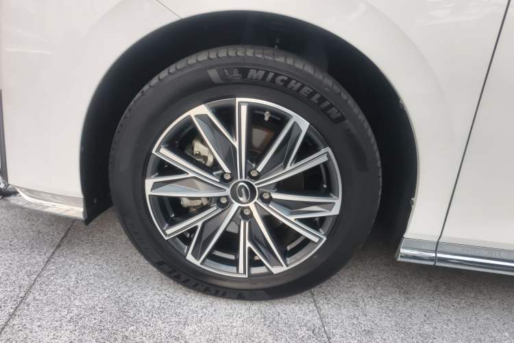 Used GAC Trumpchi M8 2024 Master Series 400T Ultimate Edition Left Front Wheel Hub