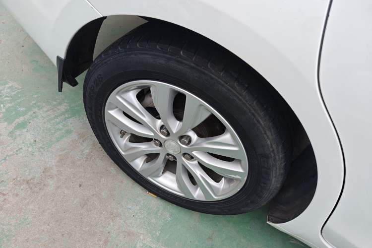 Used Buick GT 2021 Exemplar 1.5L Automatic Elite Version Right Rear Wheel Hub