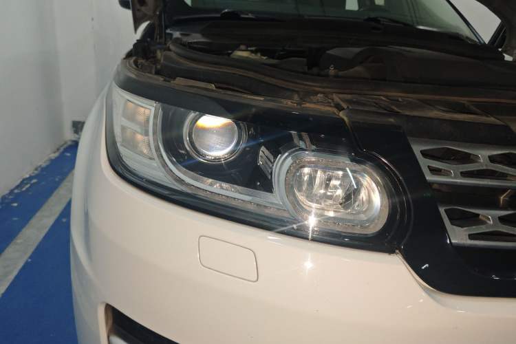 Used Land Rover Range Sport 2016 3.0 SC V6 HSE Right Front Headlight