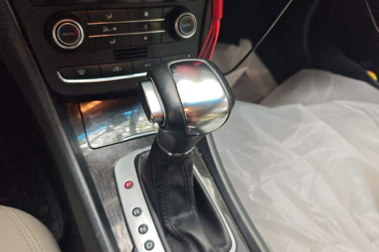 Used Roewe e550 2016 Deluxe Edition
