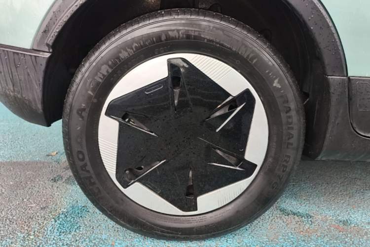 Used Geometry E Firefly 2024 301km Starlight
