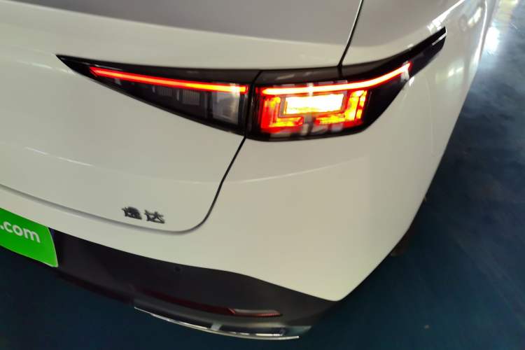 Used CHANGAN Eado DD 2023 Blue Whale NE 1.5T GDI DCT Navigation Model Exterior 3