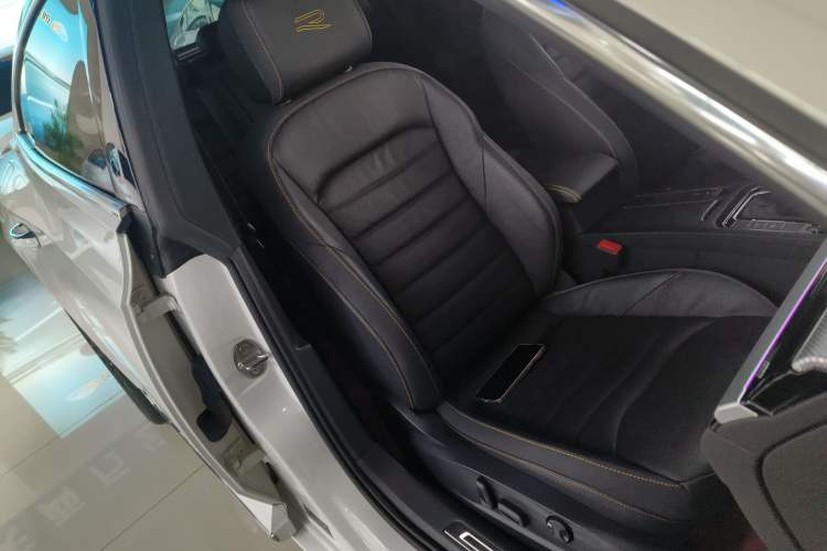 Used Volkswagen FAW-Volkswagen CC 2021 330TSI Launch Edition Right Front Seat