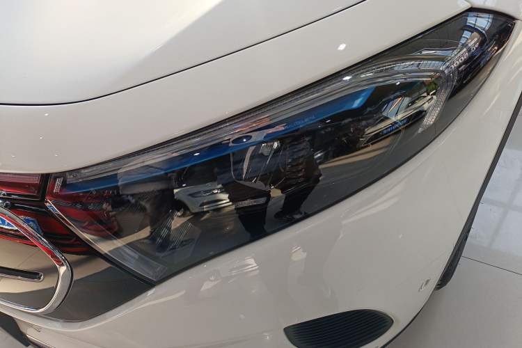 Used Mercedes-Benz EQA 2023 EQA 260 Left Front Headlight