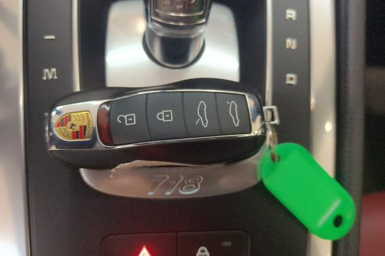 Used Porsche 718 2022 Cayman 2.0T
