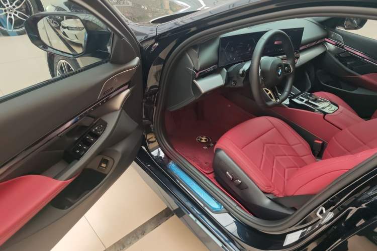 Used BMW 5 Series 2026 530Li Leading M Sport Package
