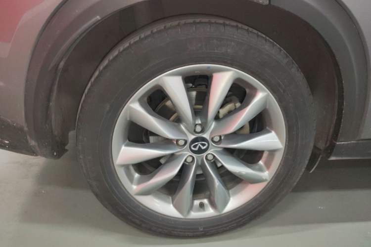 Used Infiniti QX50 2020 2.0T All-Wheel-Drive Elite Version Right Rear Wheel Hub