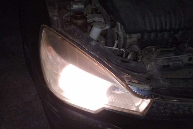 Used Soueast V3 Lingyue 2014 1.5L Manual Luxury Edition