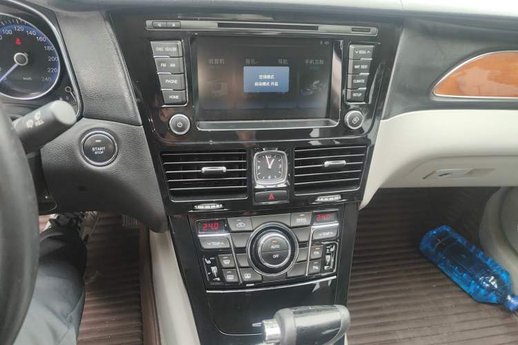 Used Hongqi H7 2013 2.0T Luxury Model

