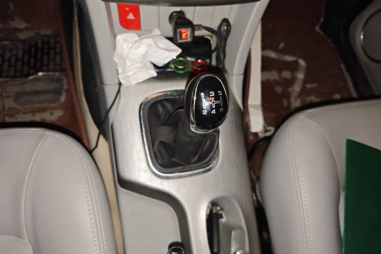 Used HYOSOW H3 2016 H3F 1.5L Manual Prestige Edition Gear Lever