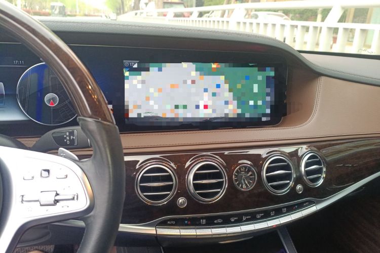 Used Mercedes-Benz Maybach S-Class 2019 S 450 4MATIC Audio And AC Panel