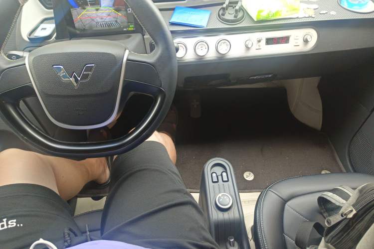 Used Wuling Hongguang MINIEV 2022 Macaron Premium Model – Lithium Iron Phosphate