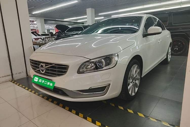 Used Volvo S60 2017 S60L T4 Smart Range Edition Guazi used car, China used car export, Used car for sale, Used cars, Cheapest cars for sale