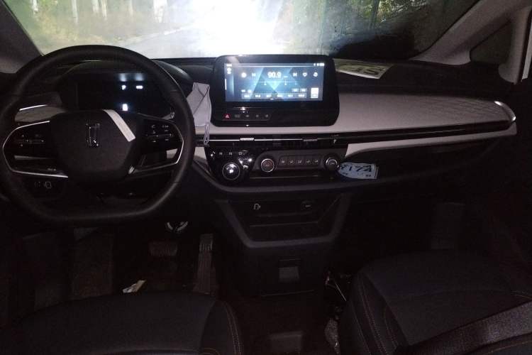 Used Bestune NAT 2023 PRO Comfortable Travel Extended Range Battery-Swap Version 401km