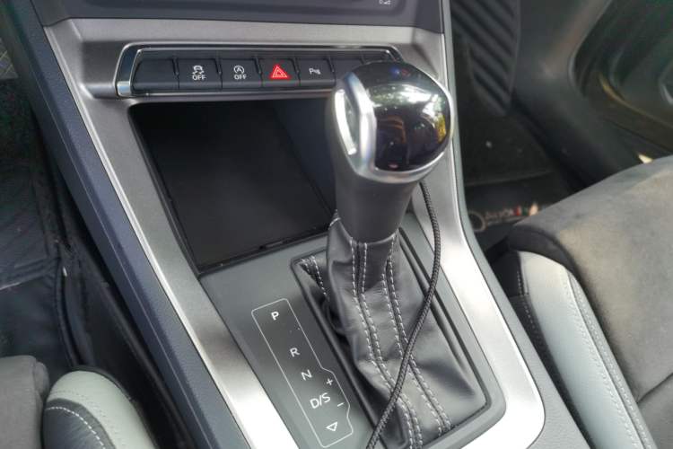 Used Audi Q3 2022 35 TFSI Progressive Dynamic Edition
