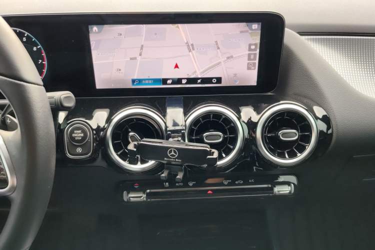 Used Mercedes-Benz B-Class 2022 B 200 Fashion Model Audio And AC Panel