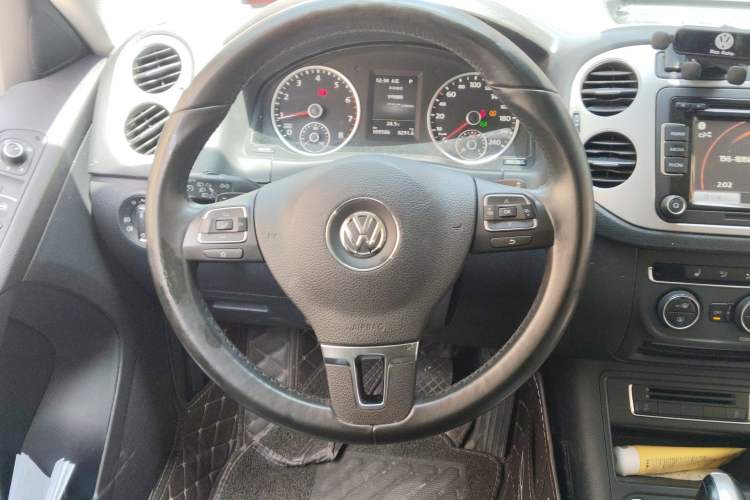 Used Volkswagen Tiguan 2016 300TSI Automatic Two-Wheel Drive Luxury Edition Steering Wheel