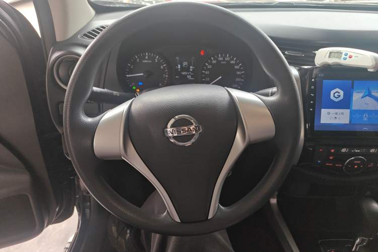 Used Nissan Navara 2017 2.5L Automatic 2WD Luxury Edition QR25