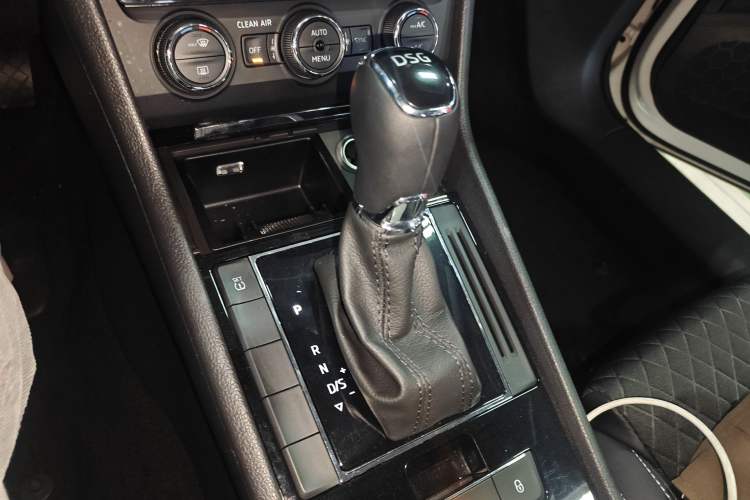 Used Skoda Superb 2016 TSI280 DSG Innovation Edition
