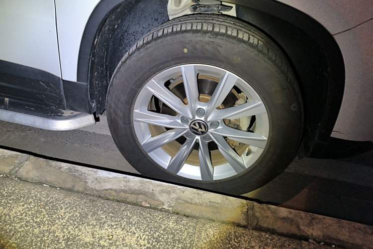 Used Volkswagen Tiguan L 2016 280TSI Automatic Two-Wheel Drive Silk Road Comfort Edition