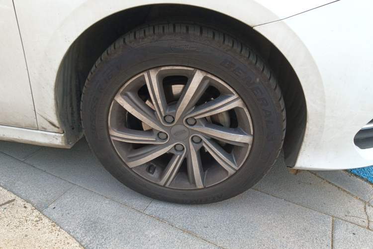 Used Geely Auto Binray 2019 200T Manual Binchi Edition