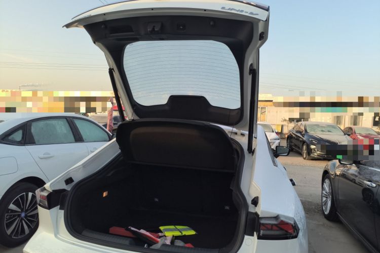 Used Changan UNI-V iDD 2024 Blue Whale Smart Electric iDD 136km ZhiKu Model